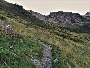09 Partenza salendo sul sent. 270A dalle Baite di Mezzeno